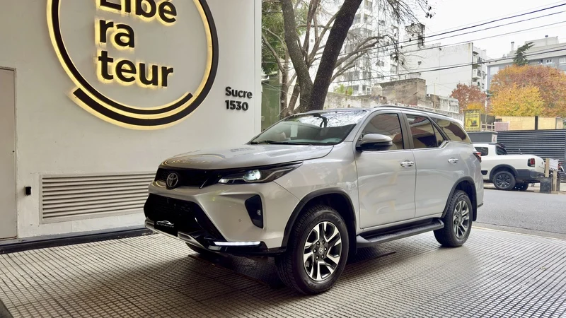 Toyota SW4 2.8 Srx 204Cv 4X4 7As At 2025