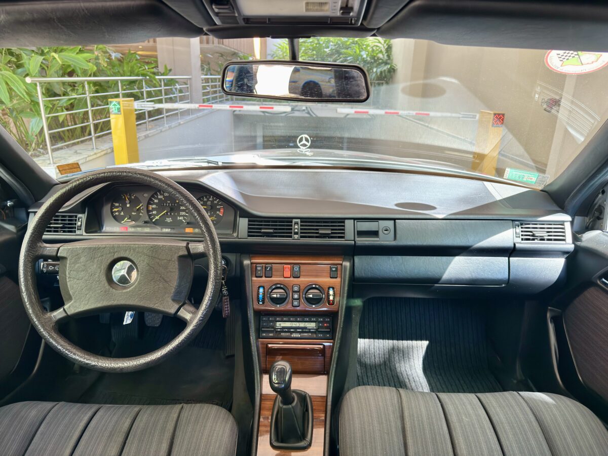 Mercedes Benz 260 E - Imagen 11